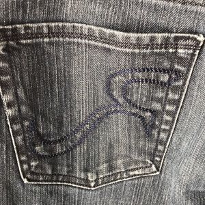 Rock and republic 32x33 Jeans